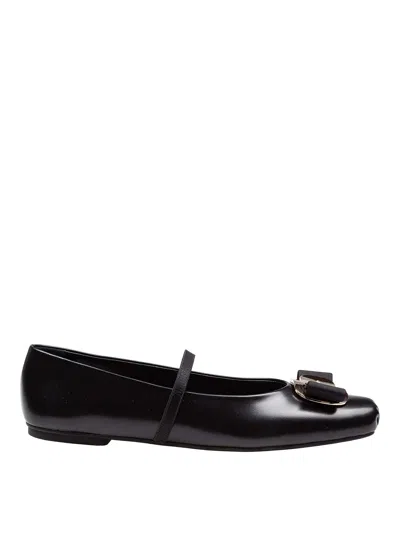 FERRAGAMO ZINA DANCER IN BLACK LEATHER