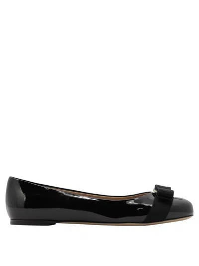 Ferragamo Glossy Leather Ballerinas With Bow Accent In Black