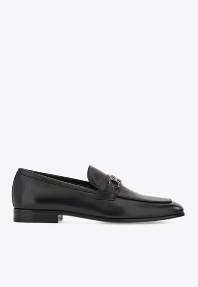 Ferragamo Balty Gancini Plaque Leather Loafers In Black