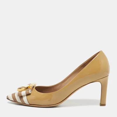 Ferragamo Beige Grosgrain And Patent Leather Ezia Pumps In Gold