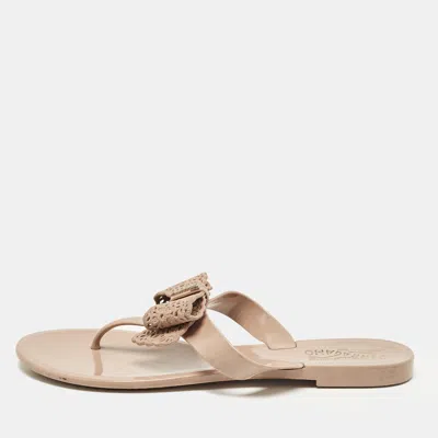 Pre-owned Ferragamo Beige Jelly Thong Bow Flats Size 39.5