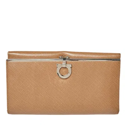 Ferragamo Beige Leather Gancini Icona Continental Wallet In Brown