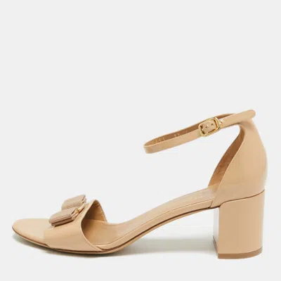 Pre-owned Ferragamo Beige Patent Ankle Sandals Size 40