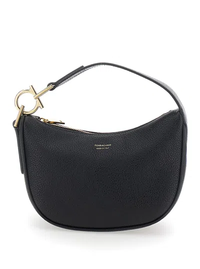 FERRAGAMO BLACK HANDBAG WITH TOP HANDLE WITH GANCINI AND EMBOSSED LOGO LETTERING ON THE FRONT IN GRAINED LEATH