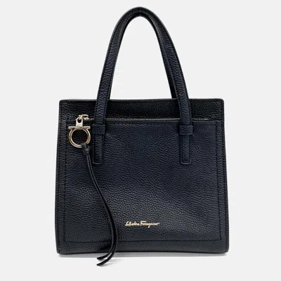Pre-owned Ferragamo Black Leather Amy Small Bag