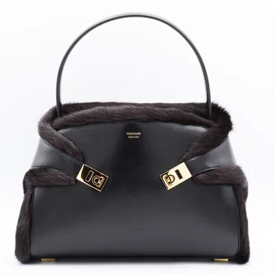 Ferragamo Black Leather Hug S Shoulder Bag
