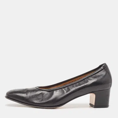 Pre-owned Ferragamo Black Leather Pumps Size 37.5