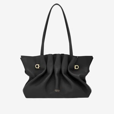 FERRAGAMO BLACK LEATHER SHOULDER BAG