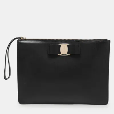 Pre-owned Ferragamo Black Leather Vara Bow Wristlet Clutch