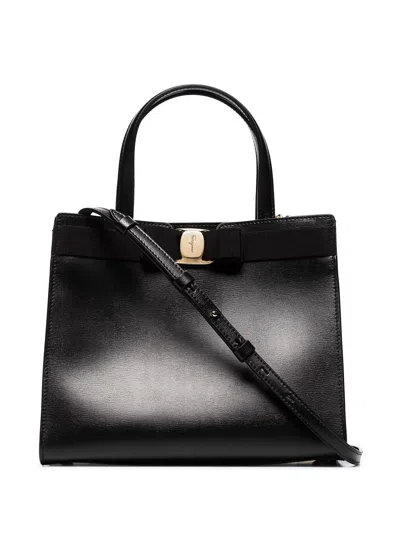 Ferragamo Vara Shoulder Bag In Black