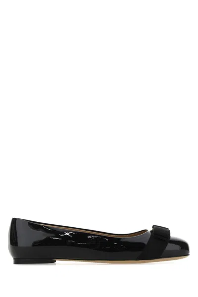 Ferragamo Black Leather Varina Ballerinas In Nero