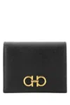 Ferragamo Gancini Compact Leather Wallet In Black