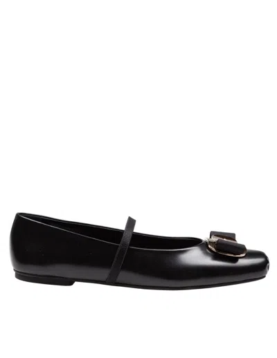 Ferragamo Black Leather Zina Ballerina