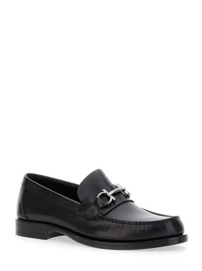 FERRAGAMO BLACK LOAFERS WITH GANCINI ON THE FRONT IN LEATHER MAN