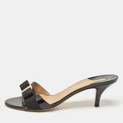Pre-owned Ferragamo Black Patent Leather Glory Bow Slide Sandals Size 40.5