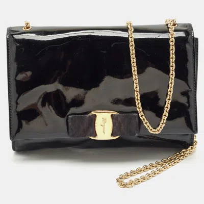 Pre-owned Ferragamo Black Patent Leather Vara Bow Chain Crossbody Bag