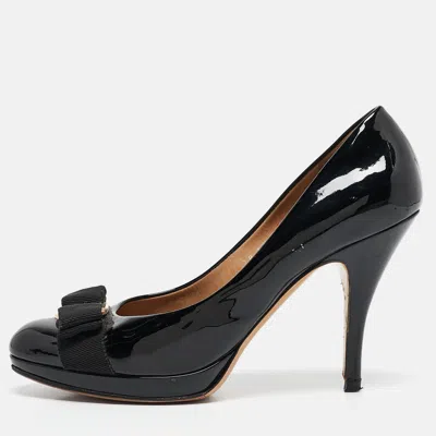 Ferragamo Black Patent Leather Vara Bow Pumps In Multi