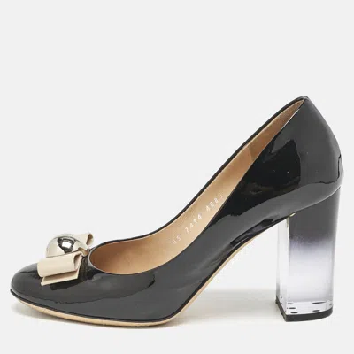 Pre-owned Ferragamo Black/beige Patent Leather Bow Block Heel Pumps Size 37.5