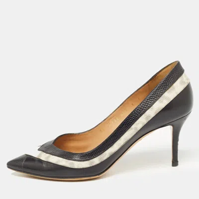 Ferragamo Black/white Textured Leather Pointed Toe Pumps