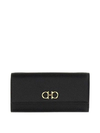 Ferragamo Gancini-plaque Leather Clutch Bag In Black