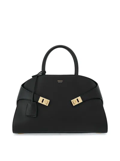 Ferragamo Hug Medium Leather Handbag In Black