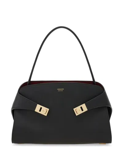 Ferragamo Bolso Shoulder Negro Interior Granate In Black