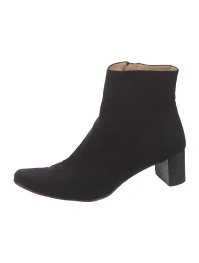 Pre-owned Ferragamo Boots In Black