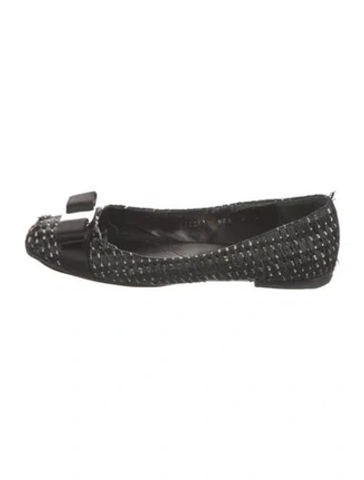 Pre-owned Ferragamo Bow Accents Flats In Black