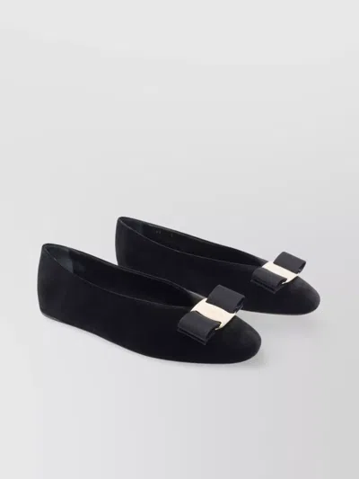 Ferragamo Bow Detail Suede Ballerina Shoes In Black