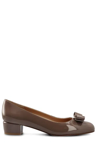 Ferragamo Bow-detailed Slip-on Pumps In Dark