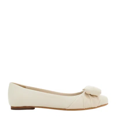 Ferragamo Bow Tie Flat Sole Shoes In Nude