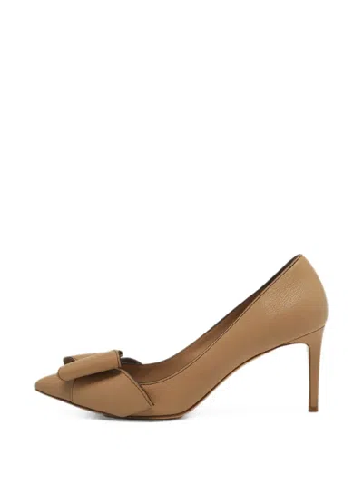 Pre-owned Ferragamo Bow-detail Pointed-toe Pumps In Neutral