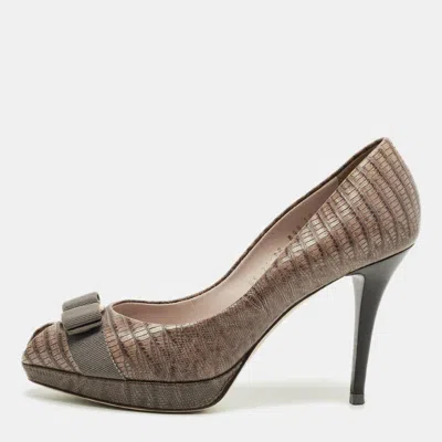 Pre-owned Ferragamo Brown Karung Leather Vara Bow Peep Toe Pumps Size 40.5