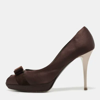 Pre-owned Ferragamo Brown Satin Vara Bow Peep Toe Pumps Size 40