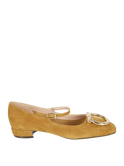 Ferragamo Buckle-detail Suede Pumps In Yellow