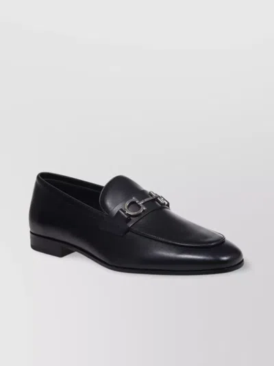 Ferragamo Buckle Round Toe Smooth Loafer