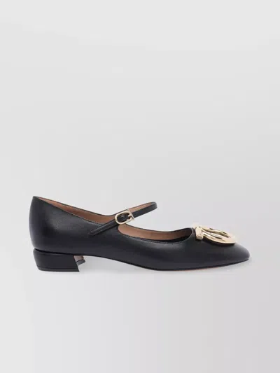 Ferragamo Buckle Strap Leather Ballerina Shoes In Black