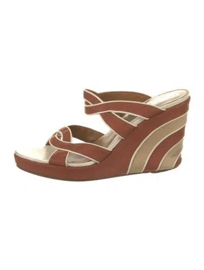 Pre-owned Ferragamo Canvas Slides In Neutral