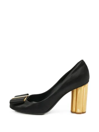 Pre-owned Ferragamo Capua Heeled Pumps In Black