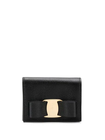 FERRAGAMO FERRAGAMO CARD HOLDER WITH ENGRAVED LOGO IN HAMMERED LEATHER WOMAN
