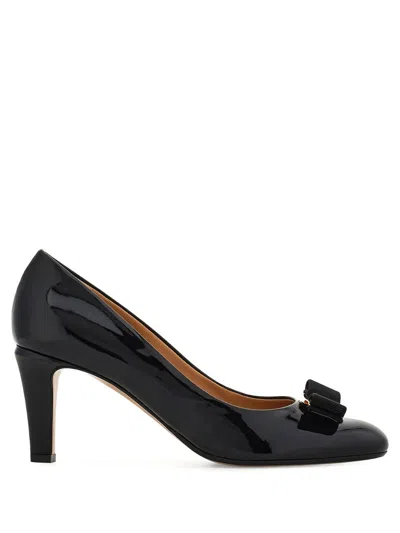Ferragamo Carla 70 Naplak Vara Bow Pump In Black