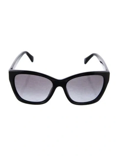 Pre-owned Ferragamo Cat-eye Gradient Sunglasses In Black