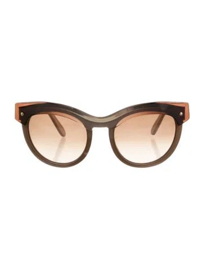 Pre-owned Ferragamo Cat-eye Gradient Sunglasses In Brown
