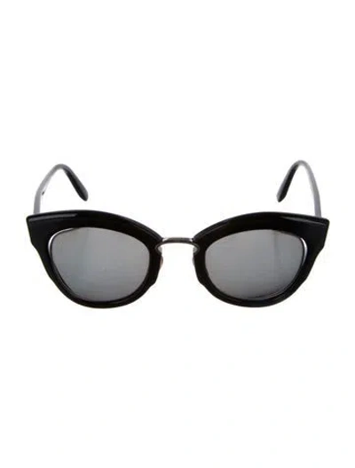 Pre-owned Ferragamo Cat-eye Tinted Sunglasses In Black