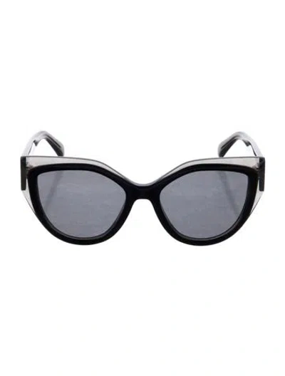 Pre-owned Ferragamo Cat-eye Tinted Sunglasses In Black
