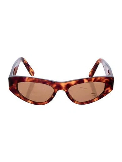 Pre-owned Ferragamo Cat-eye Tinted Sunglasses In Red