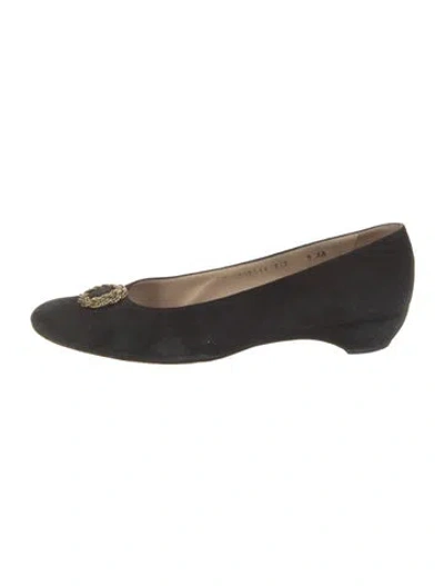 Pre-owned Ferragamo Chain-link Accent Suede Flats In Black