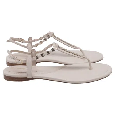 Ferragamo Chain-link T-strap Flat Sandals In White Leather In Gray