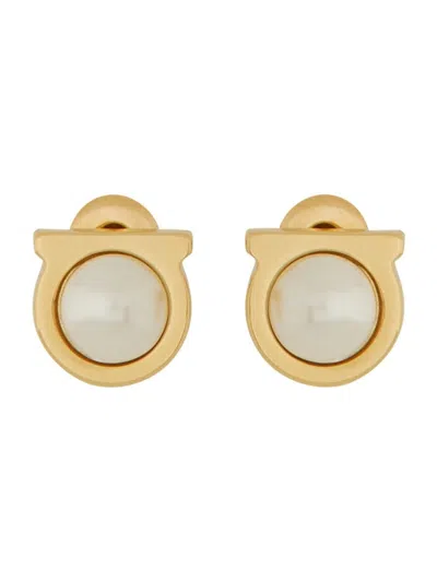 Ferragamo Circular Pearl Earrings With Brass Frame In Gold