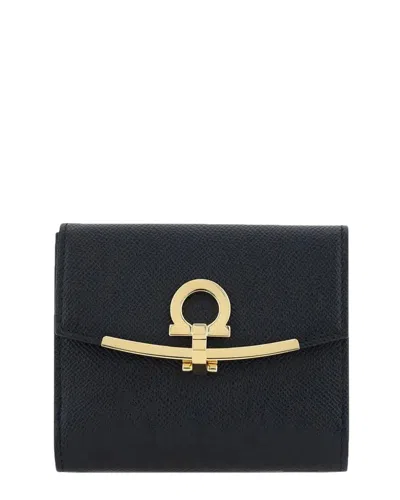 Ferragamo Clasp Leather Card Case In Black
